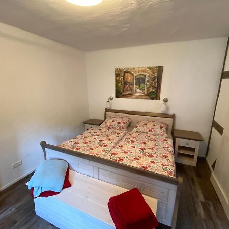 Schoene Ferienwohnung Burgruine Fachwerkhaus บาคาราค ภายนอก รูปภาพ