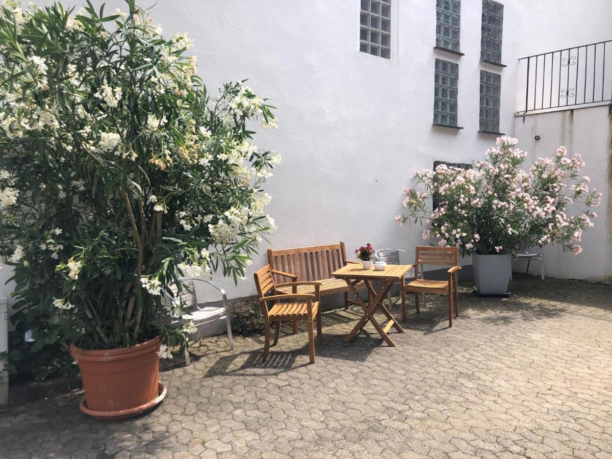 Schoene Ferienwohnung Burgruine Fachwerkhaus บาคาราค ภายนอก รูปภาพ