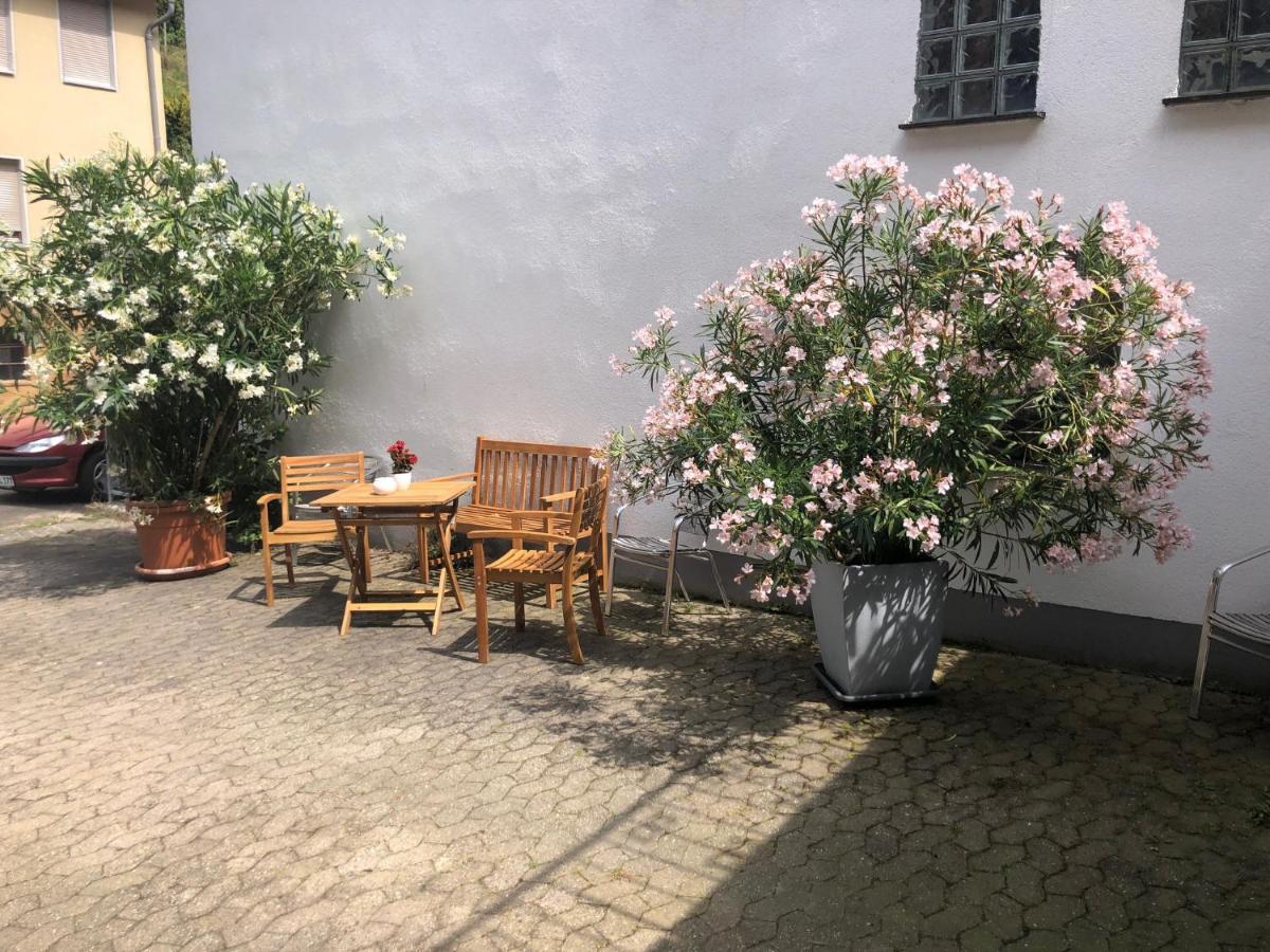 Schoene Ferienwohnung Burgruine Fachwerkhaus บาคาราค ภายนอก รูปภาพ