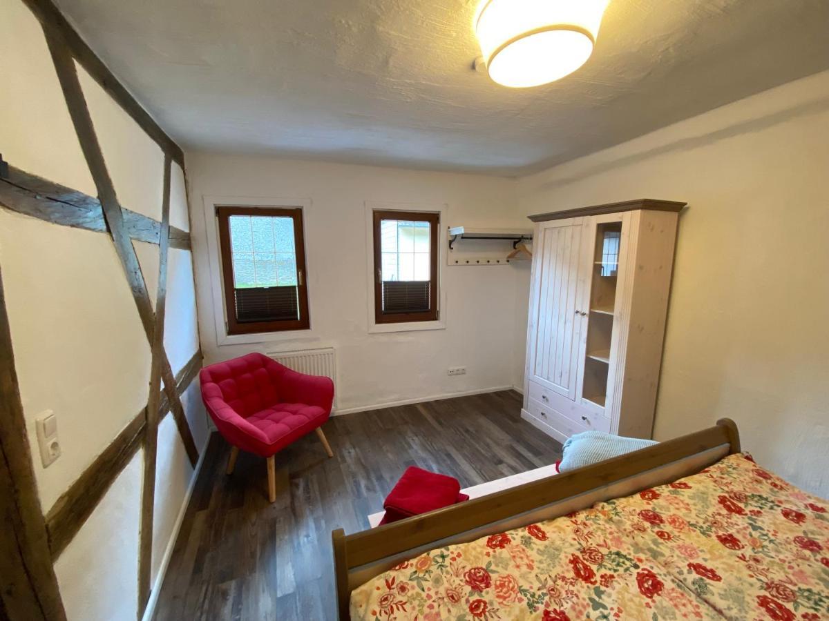 Schoene Ferienwohnung Burgruine Fachwerkhaus บาคาราค ภายนอก รูปภาพ